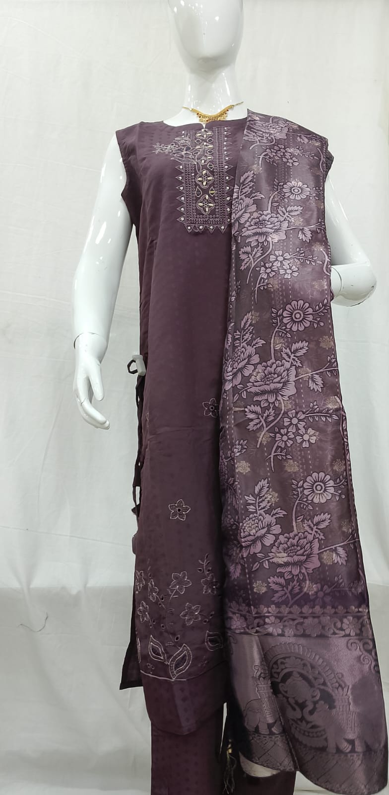 Elegant Kurti Set with Dupatta Juss Apparels