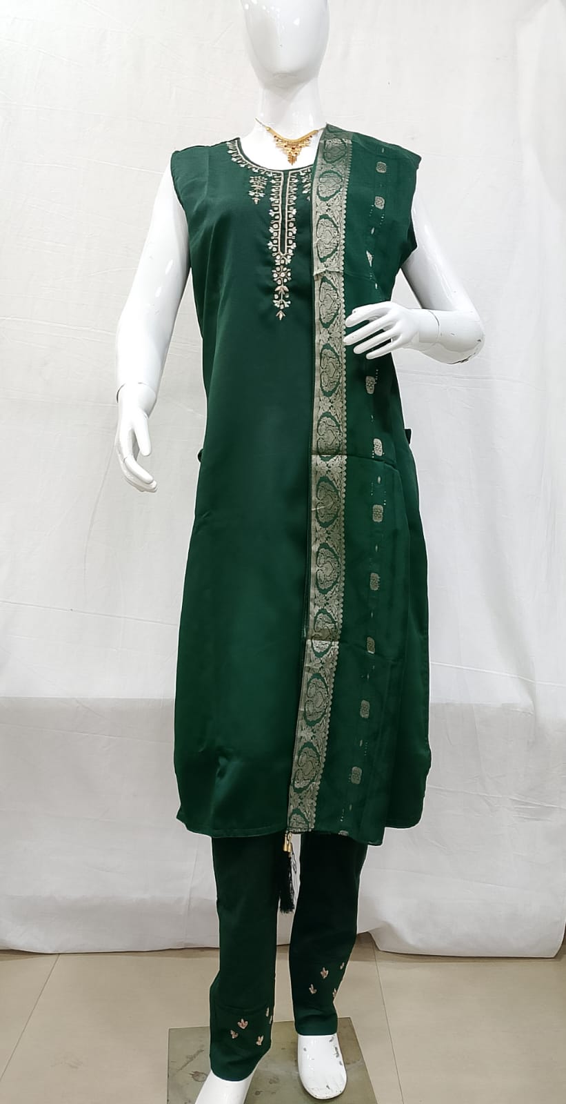 Elegant Kurti Set for Festive and Daily Wear