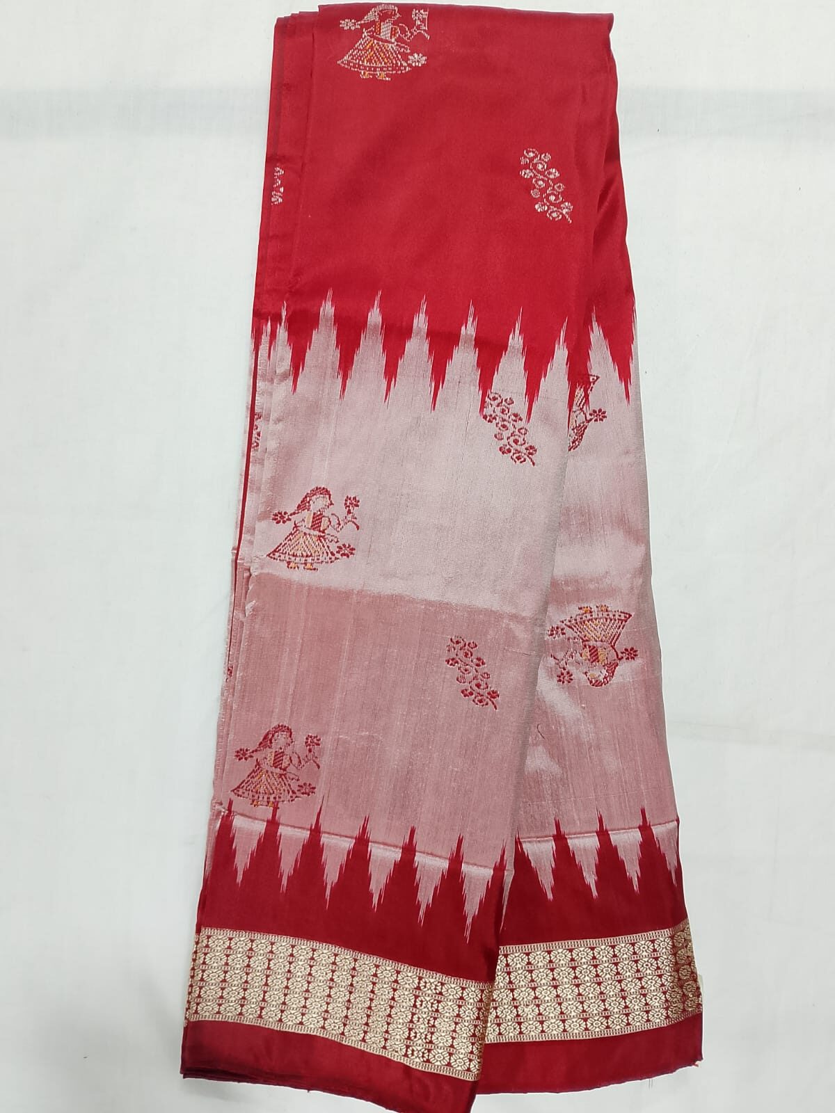 Sambalpuri Patta Saree – Graceful Handloom
